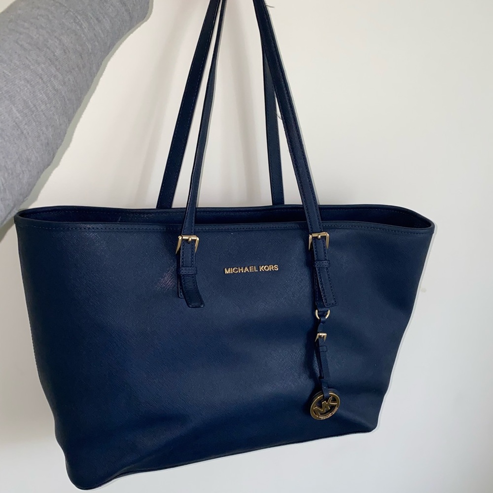 AUTHENTIC MICHAEL KORS TOTE BAG